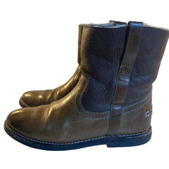 Frye Celia Short Size 9 B  Brown Leather Shearling Lined Boot  Chelsea Pull On - Picture 4 of 16